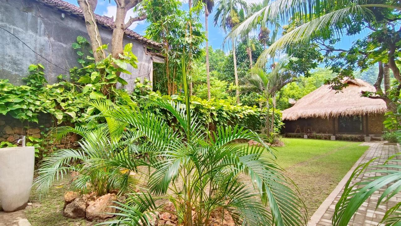 Dalai Tropical Hotel Kuta  Bagian luar foto