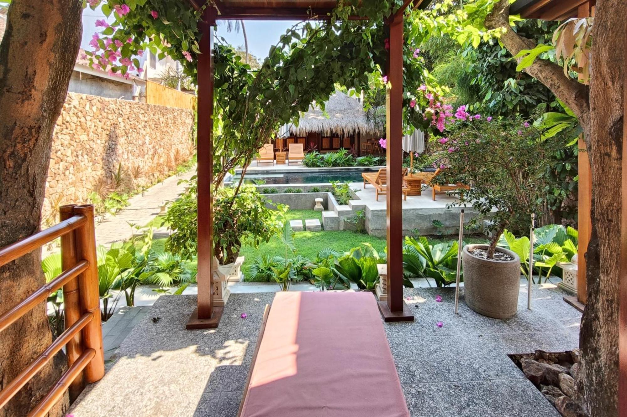 Dalai Tropical Hotel Kuta  Bagian luar foto