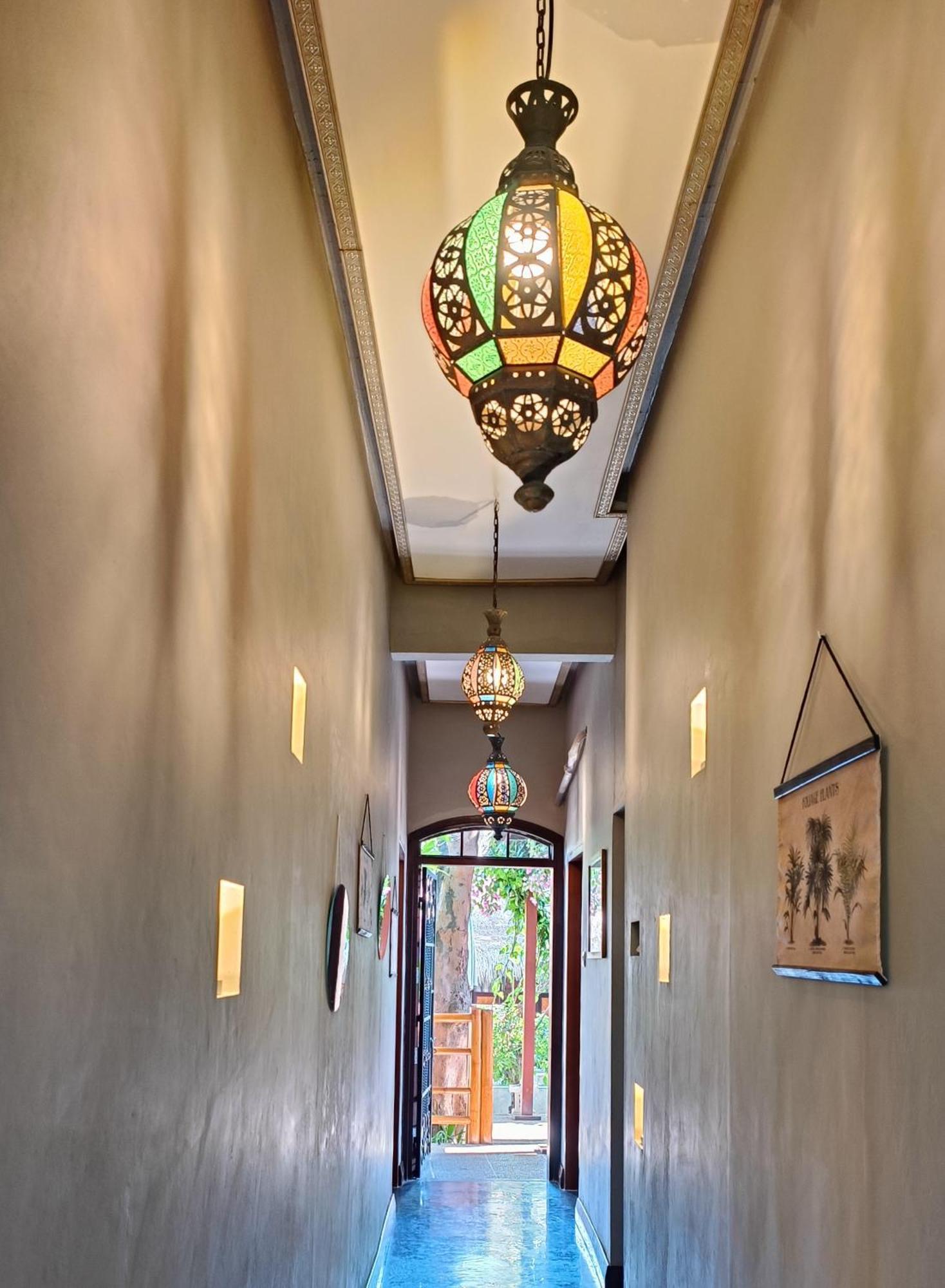 Dalai Tropical Hotel Kuta  Bagian luar foto