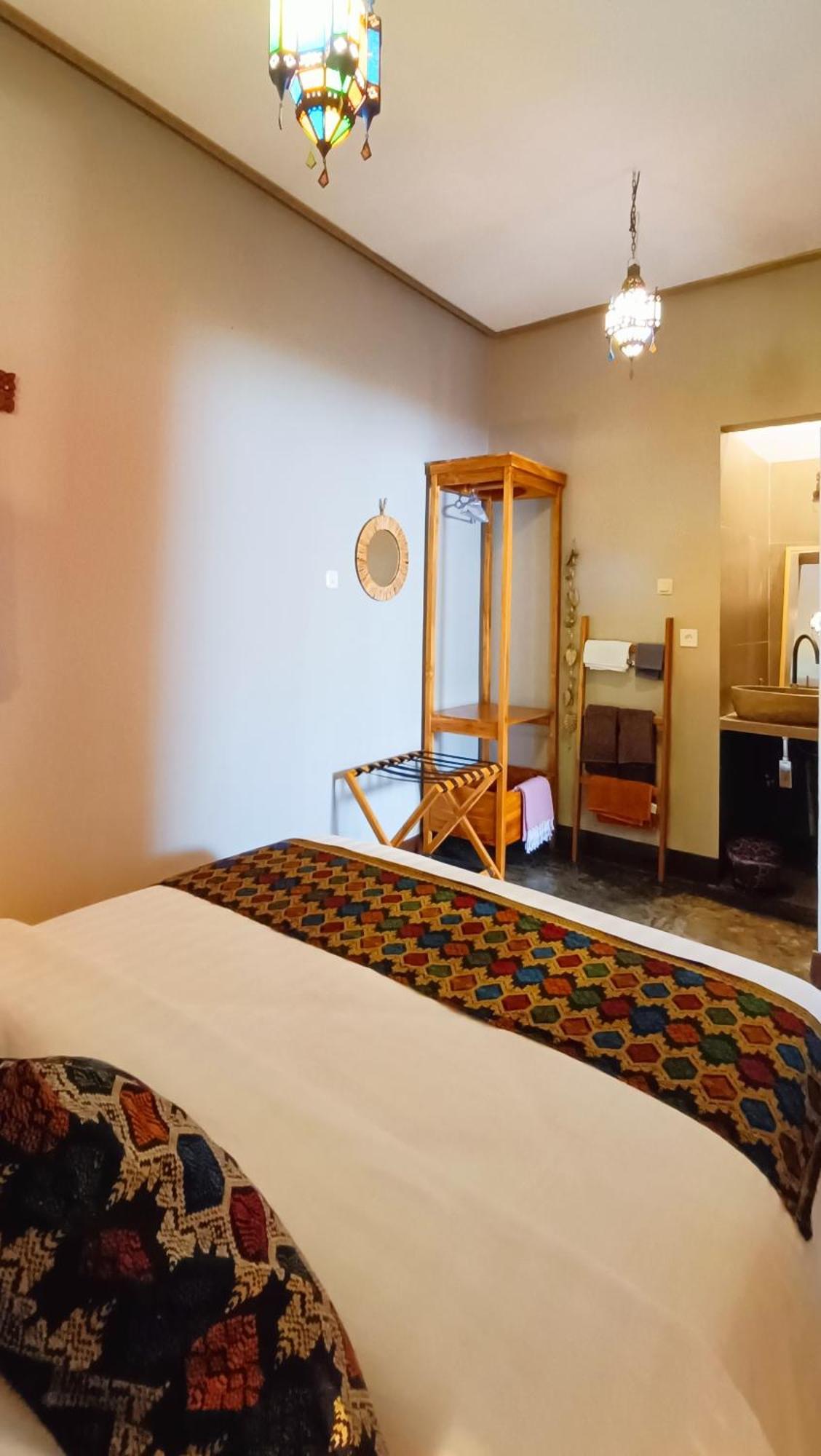 Dalai Tropical Hotel Kuta  Bagian luar foto